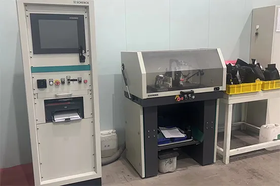 Machine d’équilibrage horizontale Schenck HM10BK à paliers rigides (Allemagne) 
